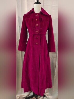 🍷VINTAGE 1960s Corduroy Velvet Opera Princess Coat🍷